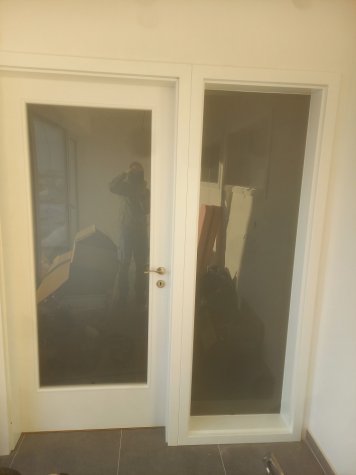 dveře s bočním světlíkem
