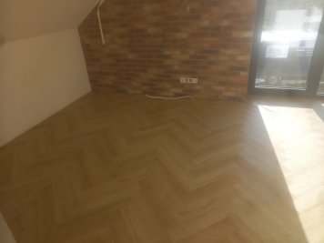 HOMEINSPIRE Salamanka vzor  tzv. rybí kost realizace Všechovice