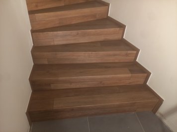 schody bez nosu SPC Girona