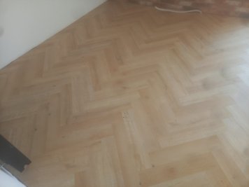 HOMEINSPIRE Salamanka vzor  tzv. rybí kost realizace Všechovice