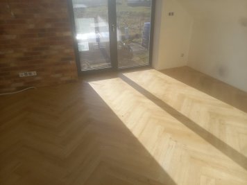HOMEINSPIRE Salamanka vzor  tzv. rybí kost realizace Všechovice